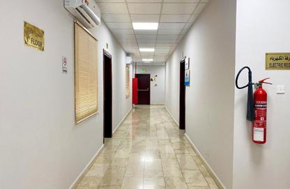 Office Space - 1 Bedroom - 2 Bathrooms for rent in Salwa Road - Al Aziziyah - Doha