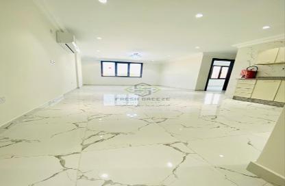 Apartment - 2 Bedrooms - 2 Bathrooms for rent in Al Aziziyah - Al Aziziyah - Doha