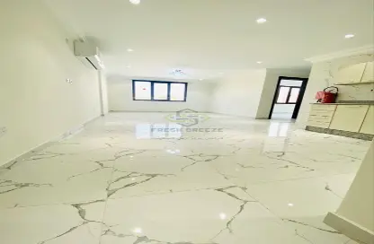Apartment - 2 Bedrooms - 2 Bathrooms for rent in Al Aziziyah - Al Aziziyah - Doha