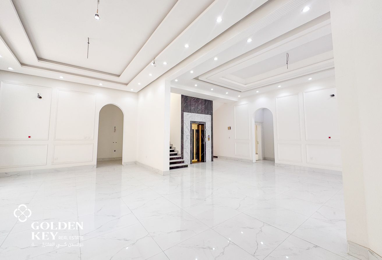Spacious 8BR Villa for Sale | Perfect Investment!