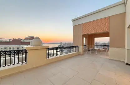 شقة - 3 غرف نوم - 4 حمامات للايجار في فيفا غرب - فيفا بحرية - جزيرة اللؤلؤة - الدوحة شقة - 3 غرف نوم - 4 حمامات للايجار في فيفا غرب - فيفا بحرية - جزيرة اللؤلؤة - الدوحة