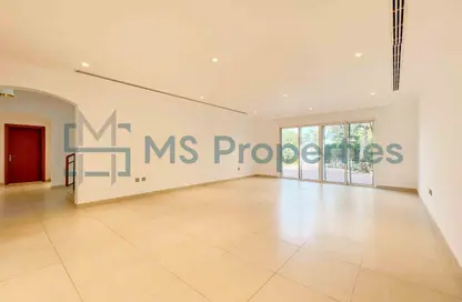 Villa - 4 Bedrooms - 6 Bathrooms for rent in West Bay Lagoon Villas - West Bay Lagoon - West Bay Lagoon - Doha