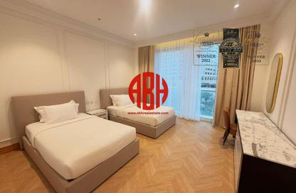 Apartment - 2 Bedrooms - 3 Bathrooms for sale in West Porto Drive - Porto Arabia - The Pearl Island - Doha