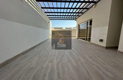 Penthouse - 3 Bedrooms - 4 Bathrooms for rent in Fox Hills A13 - Fox Hills - Lusail