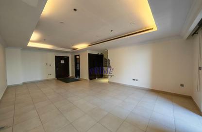 Apartment - 2 Bedrooms - 4 Bathrooms for rent in Tower 31 - Porto Arabia - The Pearl Island - Doha
