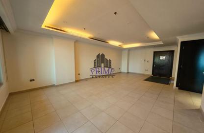 Apartment - 2 Bedrooms - 4 Bathrooms for rent in Tower 31 - Porto Arabia - The Pearl Island - Doha