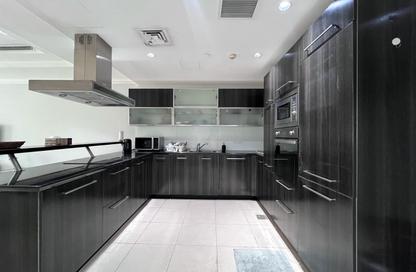 Apartment - Studio - 1 Bathroom for rent in Porto Arabia - The Pearl Island - Doha