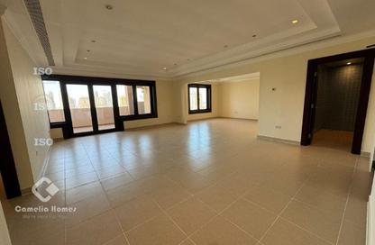 Apartment - 2 Bedrooms - 3 Bathrooms for rent in West Porto Drive - Porto Arabia - The Pearl Island - Doha