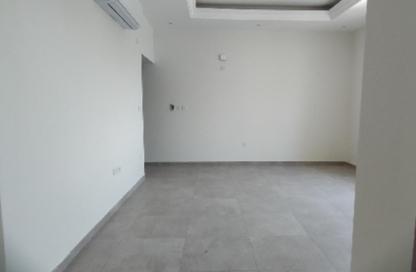 Apartment - 2 Bedrooms - 3 Bathrooms for rent in Bin Omran 35 - Fereej Bin Omran - Doha Apartment - 2 Bedrooms - 3 Bathrooms for rent in Bin Omran 35 - Fereej Bin Omran - Doha