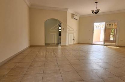 Compound - 2 Bedrooms - 2 Bathrooms for rent in Bu Hamour Street - Abu Hamour - Doha