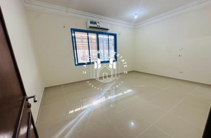 Villa - Studio - 1 Bathroom for rent in Fereej Kulaib - Doha