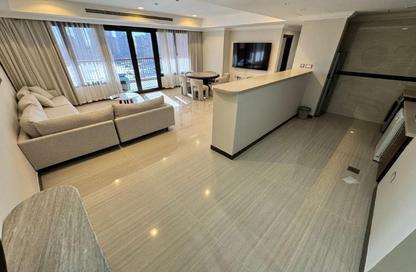Apartment - 2 Bedrooms - 2 Bathrooms for rent in Tower 21 - Porto Arabia - The Pearl Island - Doha
