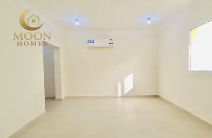 Apartment - Studio - 1 Bathroom for rent in Salaja Street - Doha Al Jadeed - Doha