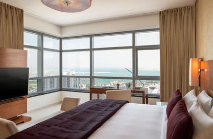 Hotel Apartments - 1 Bedroom - 2 Bathrooms for rent in Fraser Suites - Corniche Road - Doha
