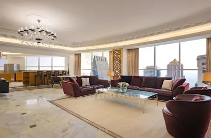 شقة - 4 غرف نوم - 5 حمامات للايجار في شارع الشط - الخليج الغربي - الدوحة