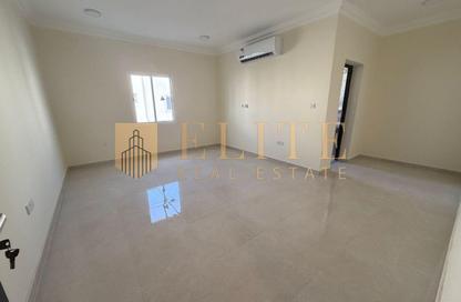 Villa - 6 Bedrooms - 6 Bathrooms for rent in Al Kheesa - Al Kheesa - Umm Salal Mohammed