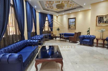 مجمع سكني - 2 غرف نوم - 3 حمامات للايجار في شارع  بو هامو - أبو هامور - الدوحة