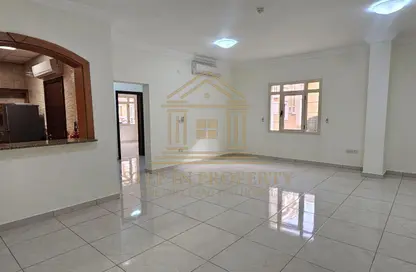 مجمع سكني - 2 غرف نوم - 3 حمامات للايجار في شارع  بو هامو - أبو هامور - الدوحة