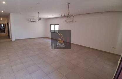 Villa - 3 Bedrooms - 3 Bathrooms for rent in Wadi Al Markh - Muraikh - AlMuraikh - Doha