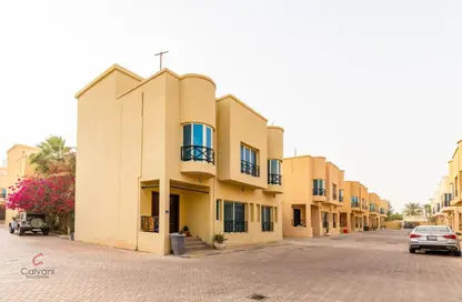 مجمع سكني - 3 غرف نوم - 3 حمامات للايجار في سوق الغرافة - الغرافة - الدوحة