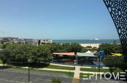 Apartment - 1 Bedroom - 2 Bathrooms for rent in The Pearl Island - Doha