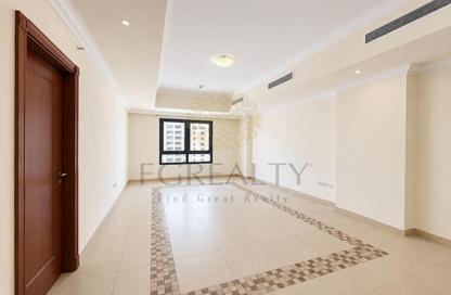 Apartment - 1 Bedroom - 2 Bathrooms for rent in West Porto Drive - Porto Arabia - The Pearl Island - Doha