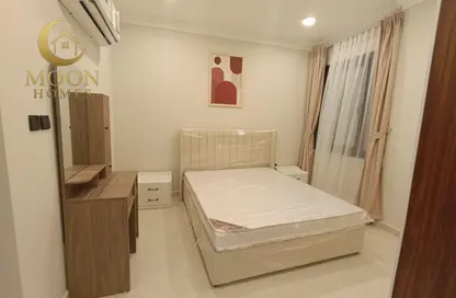 Apartment - 2 Bedrooms - 2 Bathrooms for rent in Al Mansoura - Al Mansoura - Doha