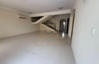 فيلا - 5 غرف نوم - 4 حمامات للايجار في شارع  بو هامو - أبو هامور - الدوحة