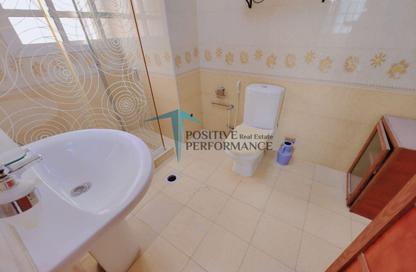 Apartment - Studio - 1 Bathroom for rent in Mamoura 18 - Al Maamoura - Doha