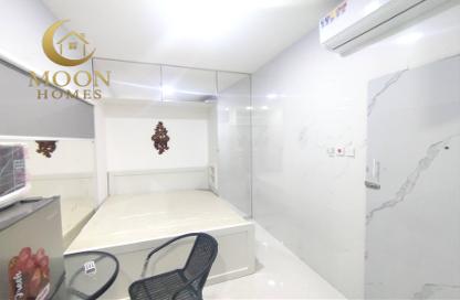 Apartment - Studio - 1 Bathroom for rent in Umm Ghwailina Comm - Umm Ghuwalina - Umm Ghuwailina - Doha
