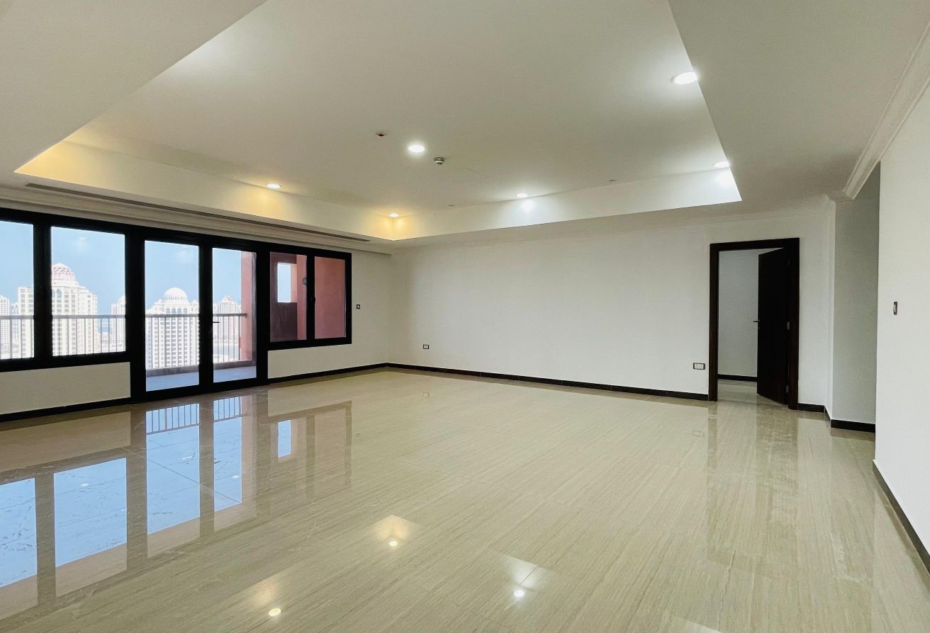 Great Views | Large Layout | High Floor | 3+Maid