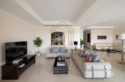 Apartment - 2 Bedrooms - 3 Bathrooms for rent in East Porto Drive - Porto Arabia - The Pearl Island - Doha