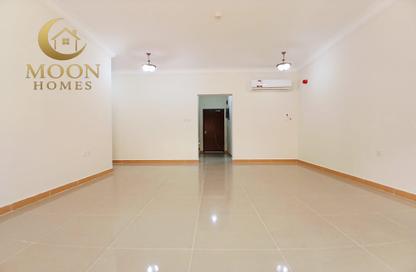 Apartment - 3 Bedrooms - 3 Bathrooms for rent in Al Mansoura - Al Mansoura - Doha