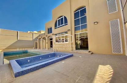 Villa - 4 Bedrooms - 5 Bathrooms for rent in Al Dana st - Muraikh - AlMuraikh - Doha