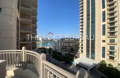 Townhouse - 2 Bedrooms - 4 Bathrooms for rent in Abraj Bay - Abraj Quartiers - The Pearl Island - Doha