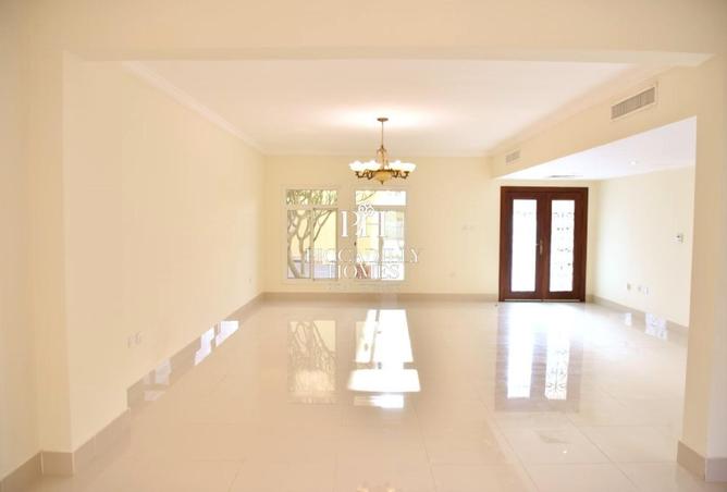 54877787 - Property Image 2