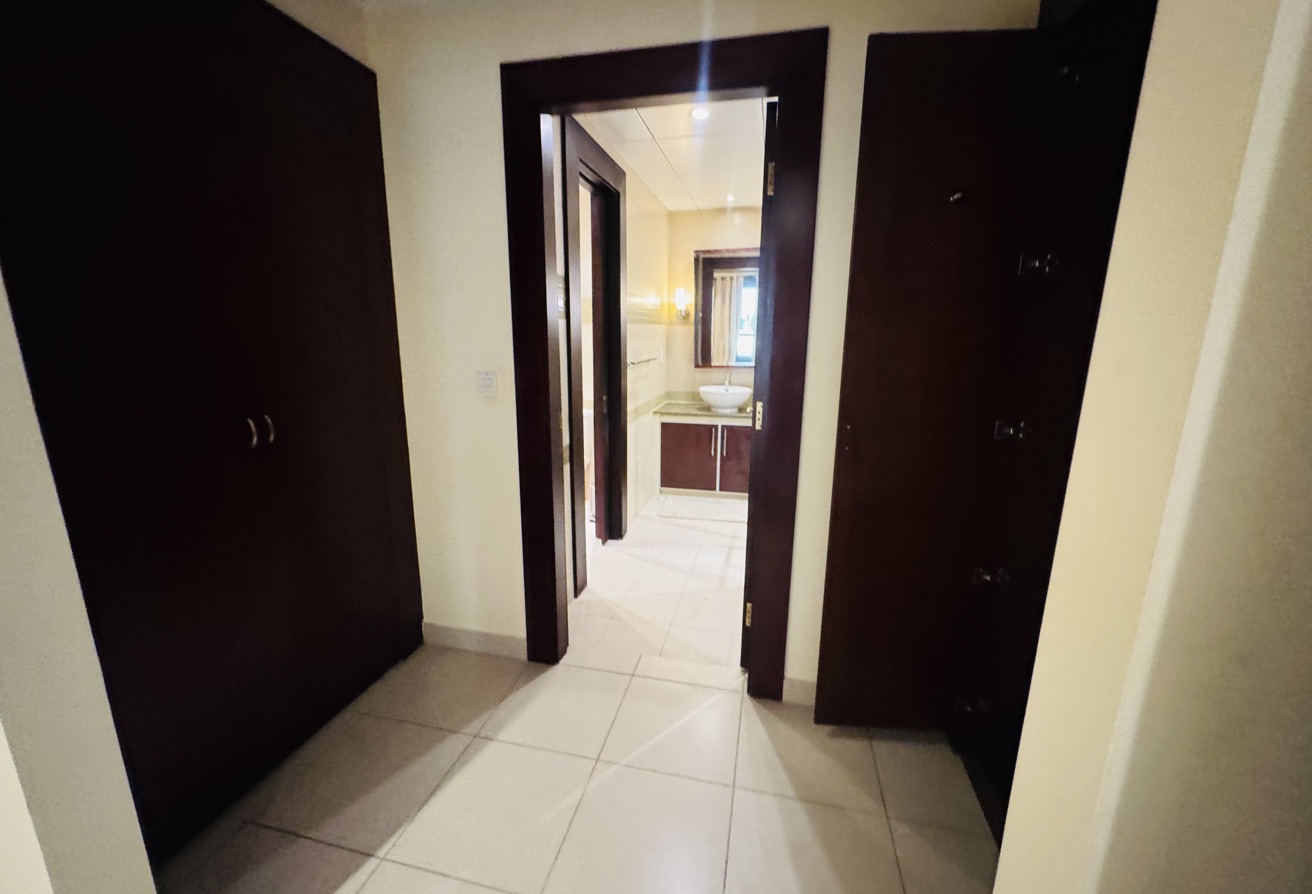 1 BHK Furnished  – Porto Arabia, The Pearl Qatar thumbnail 11