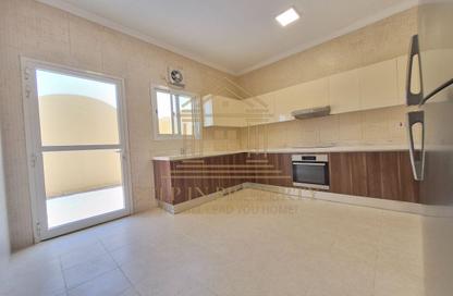 Compound - 4 - 5 for rent in Souk Al gharaffa - Al Gharrafa - Doha