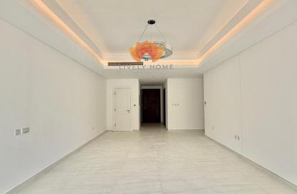 Apartment - 2 Bedrooms - 4 Bathrooms for rent in Crystal Residence - Gewan Island - The Pearl Island - Doha