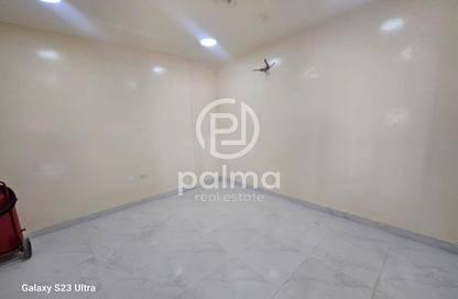 Warehouse - Studio - 5 Bathrooms for rent in East Industrial Street - Birkat Al Awamer - Al Wakra