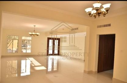 Villa - 4 Bedrooms - 5 Bathrooms for rent in Souk Al gharaffa - Al Gharrafa - Doha