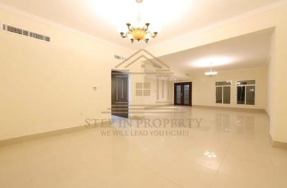 Villa - 4 Bedrooms - 5 Bathrooms for rent in Souk Al gharaffa - Al Gharrafa - Doha Villa - 4 Bedrooms - 5 Bathrooms for rent in Souk Al gharaffa - Al Gharrafa - Doha