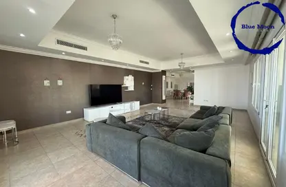 شقة - 3 غرف نوم - 4 حمامات للايجار في طريق بورتو الشرقي - بورتو أرابيا - جزيرة اللؤلؤة - الدوحة