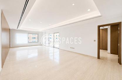 Apartment - 1 Bedroom - 2 Bathrooms for rent in East Porto Drive - Porto Arabia - The Pearl Island - Doha
