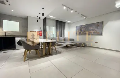 شقة - 2 غرف نوم - 3 حمامات للايجار في سومرست أل منصور - المنصورة - الدوحة