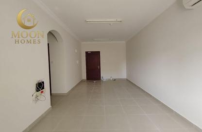 Apartment - 2 Bedrooms - 2 Bathrooms for rent in Muntazah 7 - Al Muntazah - Doha