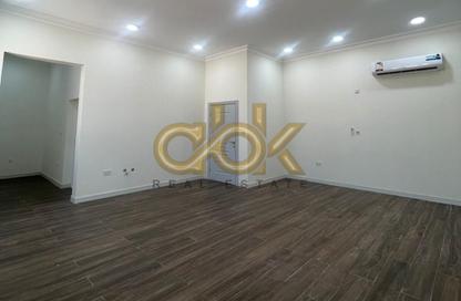 Villa - 5 Bedrooms - 6 Bathrooms for rent in Sumaysimah - Sumaysimah - Al Khor