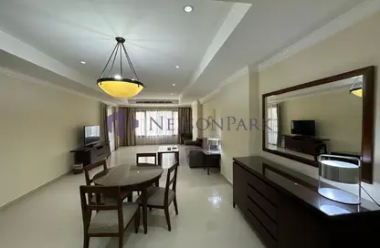 Apartment - 1 Bedroom - 2 Bathrooms for rent in Tower 27 - Porto Arabia - The Pearl Island - Doha