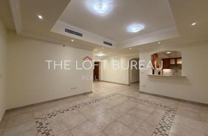Apartment - 2 Bedrooms - 3 Bathrooms for rent in West Porto Drive - Porto Arabia - The Pearl Island - Doha