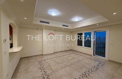 Apartment - 2 Bedrooms - 3 Bathrooms for rent in West Porto Drive - Porto Arabia - The Pearl Island - Doha